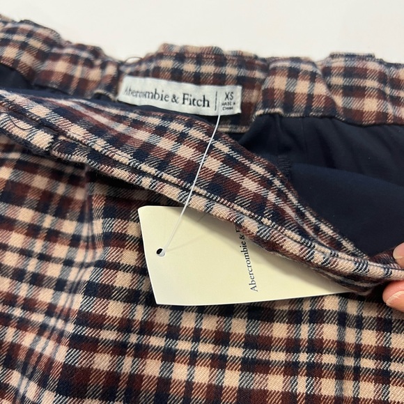 Abercrombie plaid skirt - Picture 3 of 6